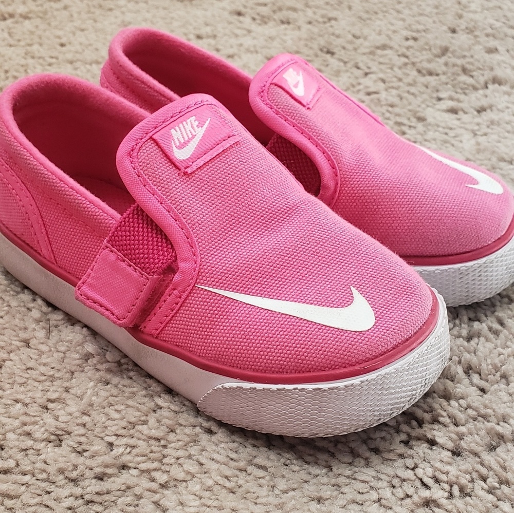 Toddler sz 7 slip on Nike